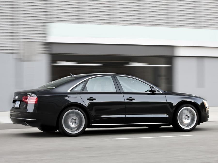  Audi A8 4.2 FSI Quattro (D4) 2010 года  (NA) (фото 6 из 6)